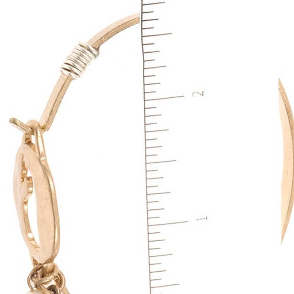 Whale cut out disk bangle bracelet - Gold - Picture 3 of 3